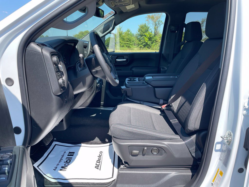New 2026 Chevrolet Silverado 2500 Custom w/ Custom Convenience Package AWD/4WD image 15