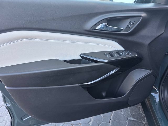 Used 2025 Chevrolet Trax LT FWD image 10