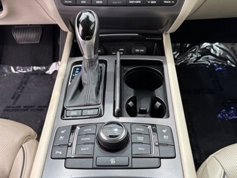 Used 2017 Genesis G80 3.8 w/ Option Group 03 image 40