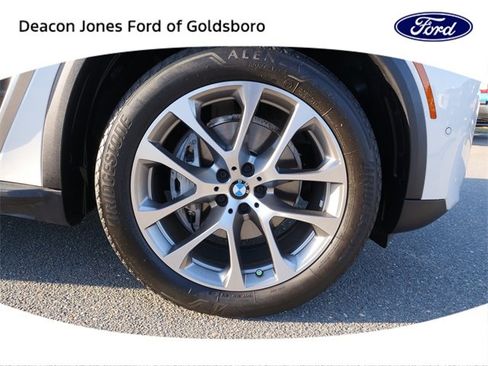 Used 2024 BMW X5 xDrive40i image 10