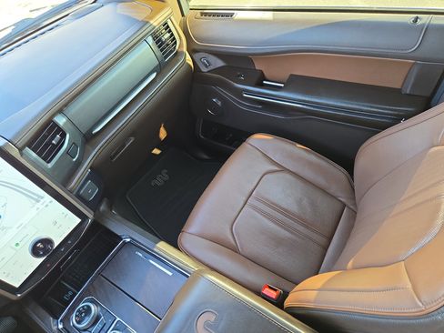 Used 2022 Ford Expedition Max King Ranch image 17