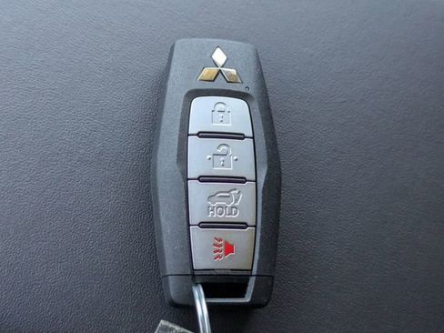 New 2026 Mitsubishi Outlander SE FWD image 34