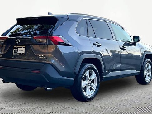 Used 2021 Toyota RAV4 XLE w/ Convenience Package AWD/4WD image 13