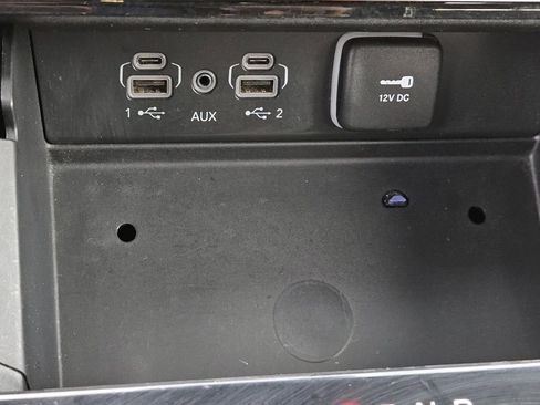 Used 2023 Jeep Grand Cherokee L Limited w/ Luxury Tech Group II image 16