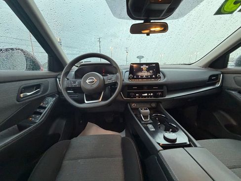 Used 2023 Nissan Rogue SV image 13