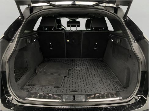Used 2023 Jaguar F-PACE S AWD/4WD image 6