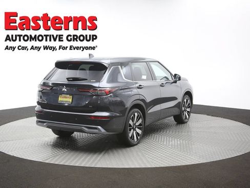 Used 2025 Mitsubishi Outlander SE AWD/4WD image 35