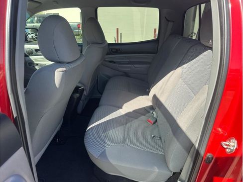 Used 2014 Toyota Tacoma PreRunner w/ Convenience Package RWD image 19