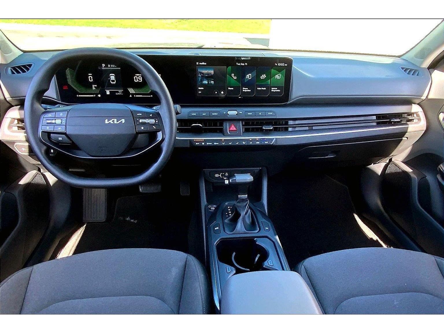 Used 2025 Kia K4 FWD image 13