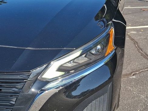 Used 2025 Nissan Altima 2.5 SV AWD/4WD image 9
