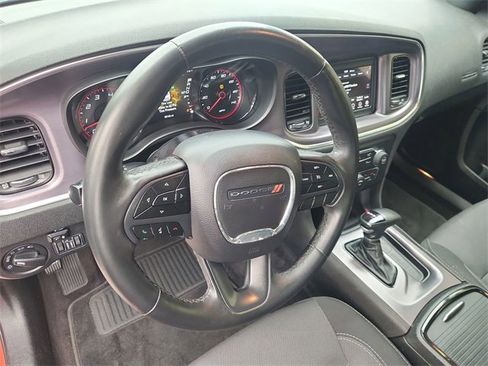 Used 2018 Dodge Charger SXT w/ Blacktop Package image 10