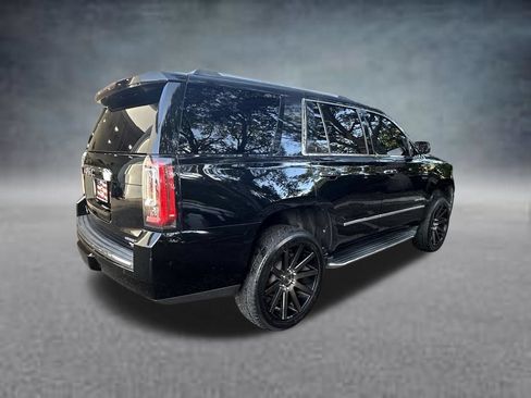 Used 2017 GMC Yukon Denali RWD image 4
