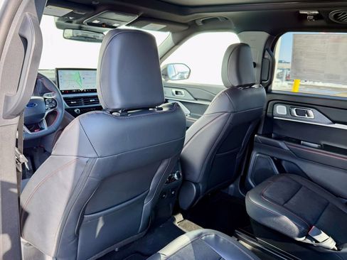 New 2026 Ford Explorer ST w/ Sun And Sound Package image 13