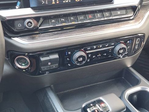 Used 2024 Chevrolet Silverado 1500 LTZ w/ LTZ Premium Package AWD/4WD image 23