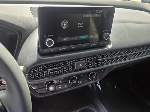 Certified 2025 Honda HR-V Sport image 21