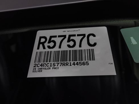 Used 2024 Chrysler Pacifica Limited FWD image 55