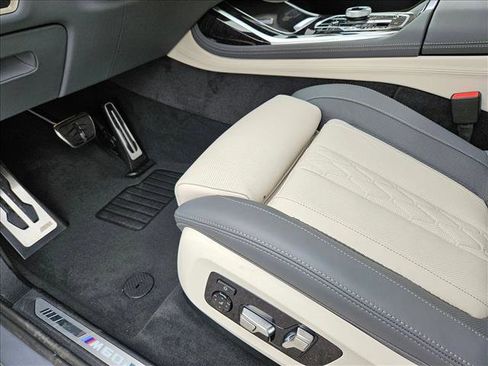 Used 2026 BMW X7 M60i image 4