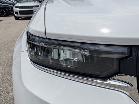 New 2025 Jeep Grand Cherokee Laredo w/ MOPAR Finishing Package image 8