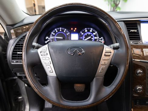 Used 2017 INFINITI QX80 4WD w/ Driver Assistance Package image 18