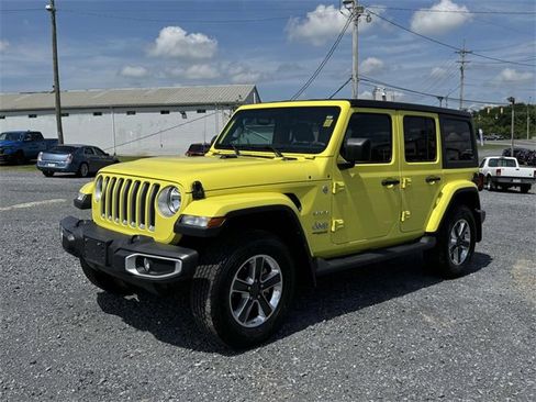 Used 2022 Jeep Wrangler Unlimited Sahara w/ Cold Weather Group image 22