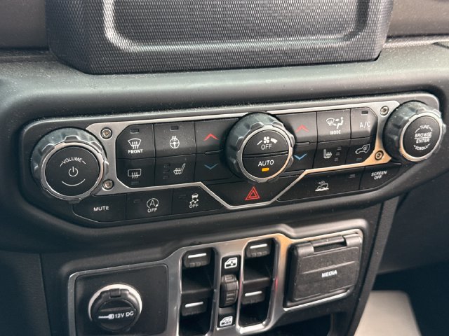 Used 2023 Jeep Gladiator Sport AWD/4WD image 34