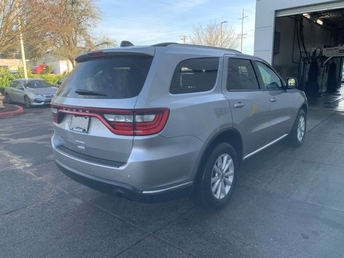 Used 2019 Dodge Durango SXT image 3