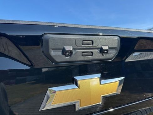 Used 2024 Chevrolet Silverado 2500 LTZ w/ LTZ Plus Package image 64