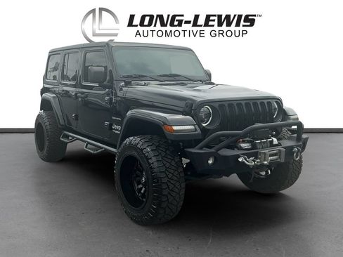 Used 2019 Jeep Wrangler Unlimited Sahara w/ Safety Group AWD/4WD image 10