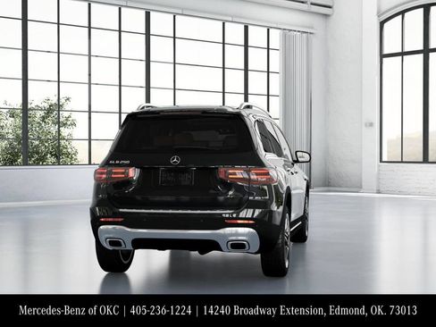 Used 2026 Mercedes-Benz GLB 250 image 24