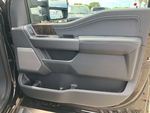 New 2025 Ford F250 Lariat w/ Black Appearance Package image 13