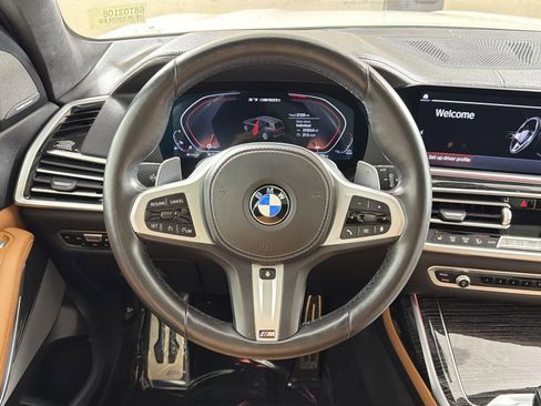 Used 2022 BMW X7 M50i w/ Executive Package image 11