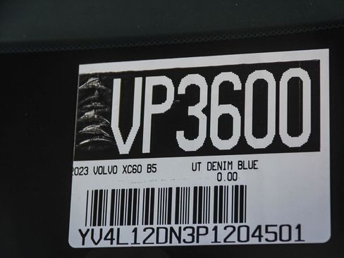 Used 2023 Volvo XC60 B5 Plus w/ Protection Package Premier image 30