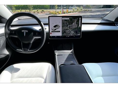 Used 2022 Tesla Model 3 Long Range AWD/4WD image 15
