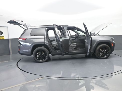 Used 2023 Jeep Grand Cherokee L Laredo image 71