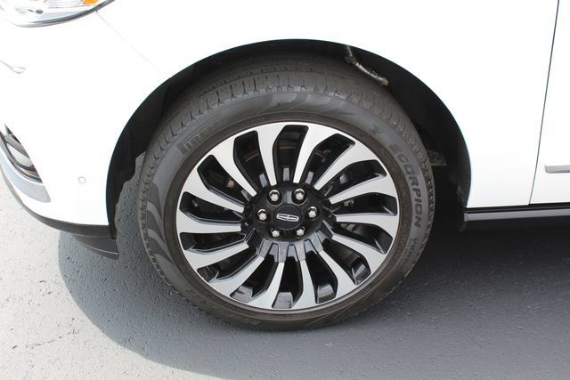 Certified 2023 Lincoln Navigator Black Label AWD/4WD image 13