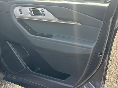 Certified 2025 Ford Explorer Active w/ Active Comfort Package image 10