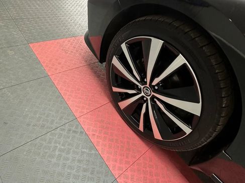 Used 2019 Nissan Altima 2.5 Platinum FWD image 35