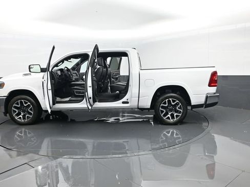 Used 2025 RAM 1500 Laramie image 30