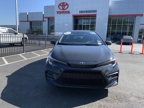 Used 2025 Toyota Corolla SE FWD image 3