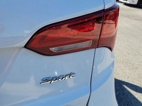 Used 2017 Hyundai Santa Fe Sport image 7