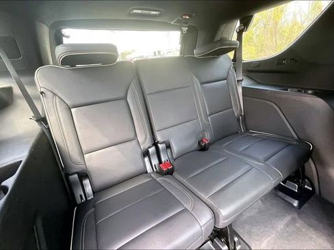 Used 2023 Chevrolet Tahoe Premier w/ Advanced Technology Package image 28