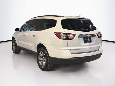 Used 2017 Chevrolet Traverse LT image 5