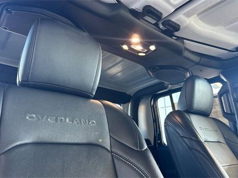 Used 2022 Jeep Gladiator Overland w/ Popular Equipment Package image 19