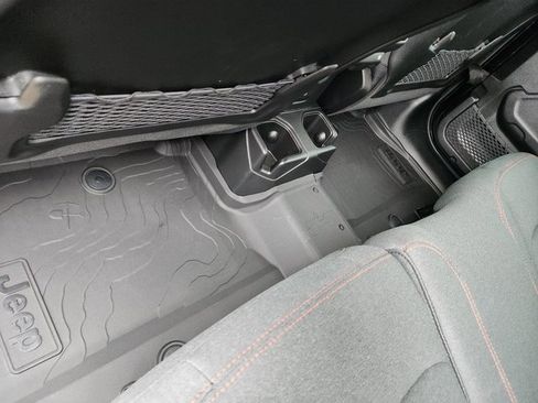 New 2025 Jeep Wrangler Unlimited Rubicon w/ XTREMEE 35" Tire Package image 8