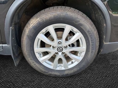 Used 2018 Nissan Rogue SV AWD/4WD image 11