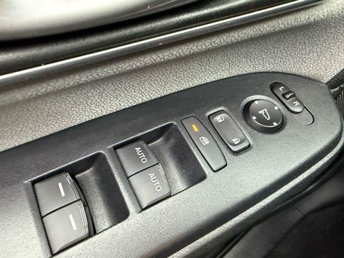 Used 2017 Honda CR-V EX image 12