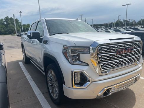 Used 2019 GMC Sierra 1500 Denali w/ Denali Ultimate Package AWD/4WD image 1
