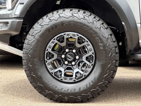 Used 2025 Ford F150 Raptor w/ Equipment Group 803A Raptor R AWD/4WD image 40