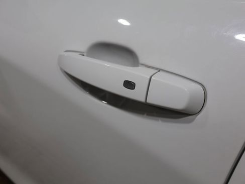 Used 2022 Chevrolet Equinox LT image 10