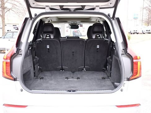 Certified 2025 Volvo XC90 B6 Plus image 24